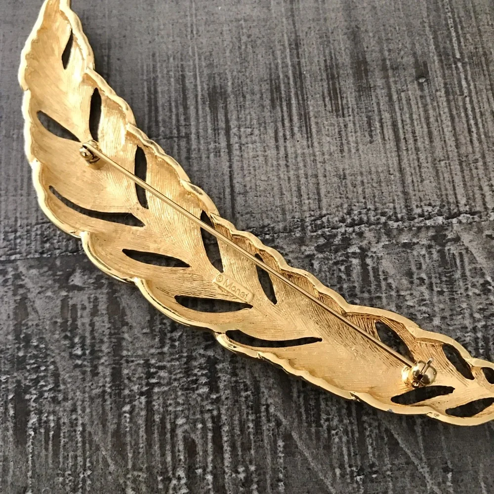 Monet Gold Tone Feather Brooch Pin Vintage